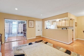 195 High Point Terrace E in Delray Beach, FL - Building Photo - Building Photo