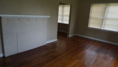 406 E College St-Unit -406A in Valdosta, GA - Building Photo - Building Photo