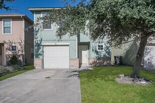 4906 S Cancun in Houston, TX - Building Photo