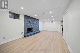 18 Josaly Dr in Toronto, ON - Building Photo - Building Photo