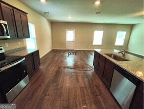 709 Plow Pt in Locust Grove, GA - Building Photo - Building Photo