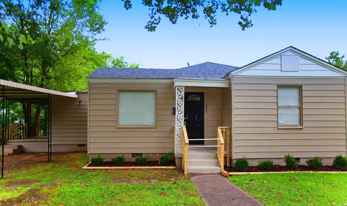 301 Boggs St in North Little Rock, AR - Building Photo