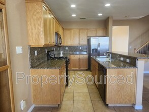 1688 Gathering Ln in Manteca, CA - Building Photo - Building Photo