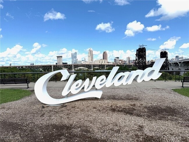 1237 Washington Ave, Unit 702 in Cleveland, OH - Building Photo - Building Photo
