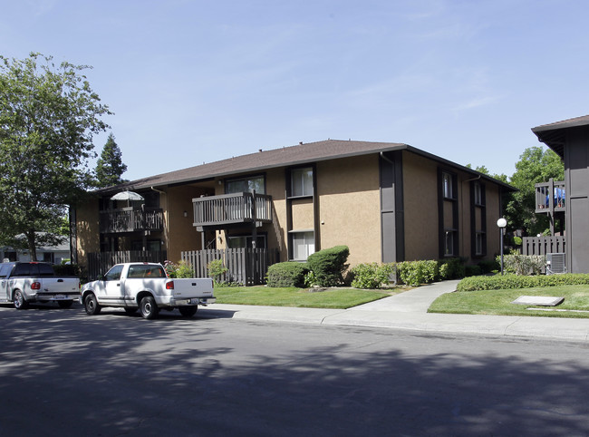 Westwood Apartments in Woodland, CA - Building Photo - Building Photo