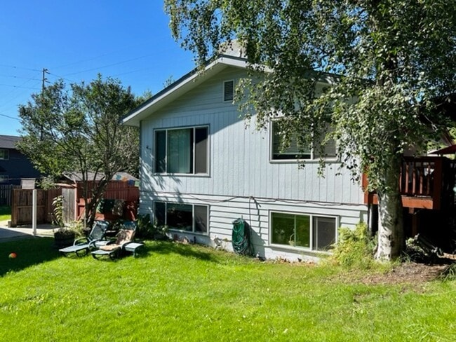 property at 1618 E St