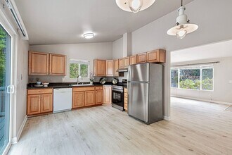 14248 92nd Pl NE in Kirkland, WA - Building Photo - Building Photo