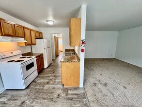 Golfview Manor Aparments in Ann Arbor, MI - Building Photo - Building Photo