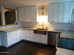 4142 E Calle Redonda in Phoenix, AZ - Building Photo - Building Photo
