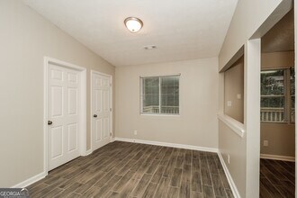 1349 Willow Trail SW in Atlanta, GA - Building Photo - Building Photo