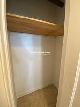 1053 W Pratt Blvd, Unit G in Chicago, IL - Building Photo - Building Photo