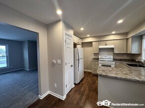 4926 Madison Ave in Des Moines, IA - Foto de edificio - Building Photo