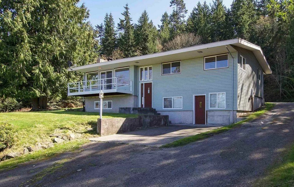421 Reservoir Rd in Sequim, WA - Building Photo