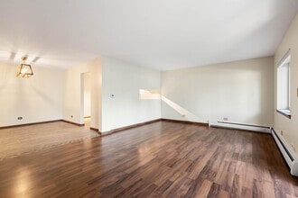 525 S Cleveland Ave in Arlington Heights, IL - Building Photo - Building Photo