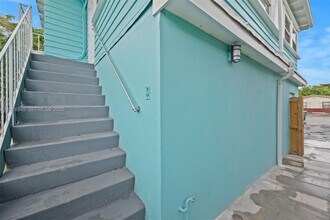 766 NW 42nd St in Fort Lauderdale, FL - Building Photo - Building Photo