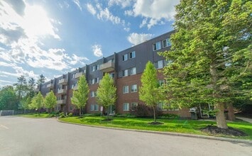 Elizabeth Towers in Owen Sound, ON - Building Photo - Building Photo