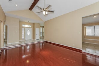 544 De Soto Dr in Desoto, TX - Foto de edificio - Building Photo