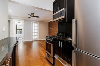 117 Avenue A, Unit 2 in New York, NY - Building Photo - Building Photo