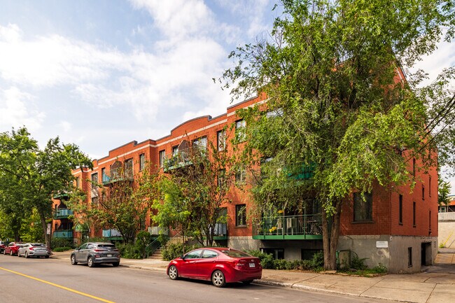 Les Jardins D'Alexandre in Montréal, QC - Building Photo - Primary Photo
