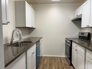 8 White Gate Rd in Wappingers Falls, NY - Building Photo - Building Photo