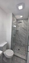 804 NE 10th St in Hallandale Beach, FL - Building Photo - Building Photo