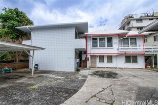 1044 Green St in Honolulu, HI - Building Photo
