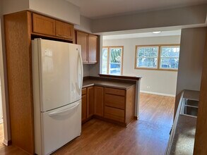 1688 Locust St in Des Plaines, IL - Building Photo - Building Photo