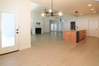 7077 W 29th Ave in Kennewick, WA - Building Photo - Building Photo