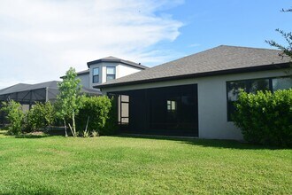 15333 Isla Palma Ln in Nokomis, FL - Building Photo - Building Photo