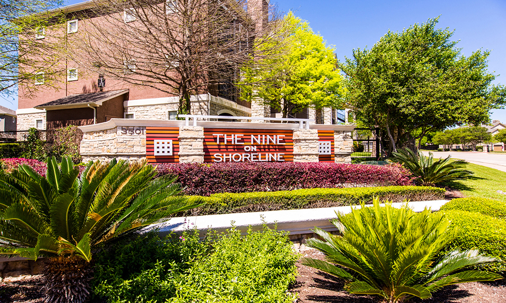 The Nine on Shoreline in Austin, TX - Foto de edificio