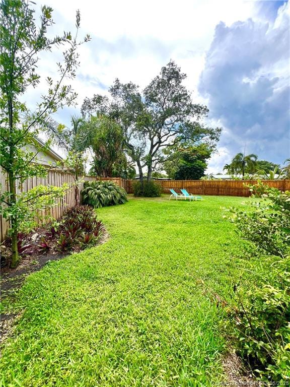 4215 NE Carroll Ct in Jensen Beach, FL - Building Photo - Building Photo