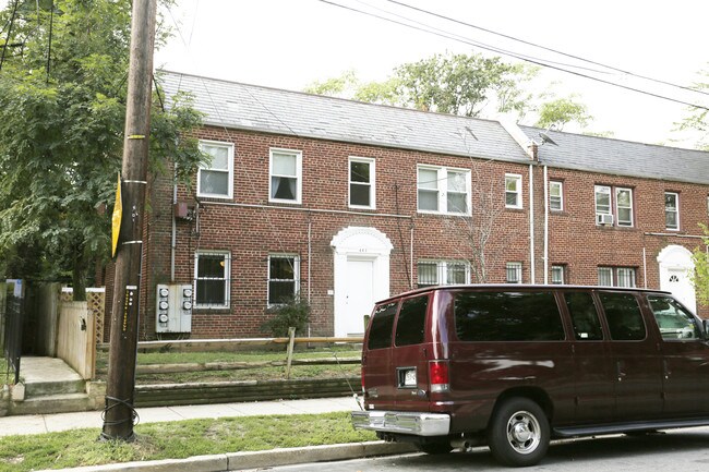 467 Orange St SE in Washington, DC - Building Photo - Building Photo