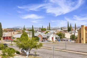 1415 Brown St in El Paso, TX - Building Photo - Building Photo