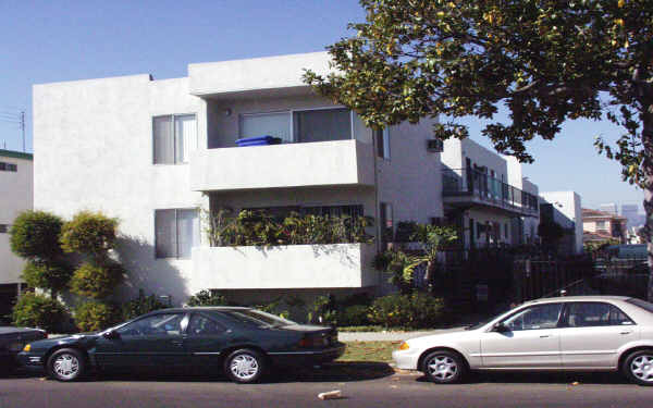 1415 S Point View in Los Angeles, CA - Building Photo - Building Photo