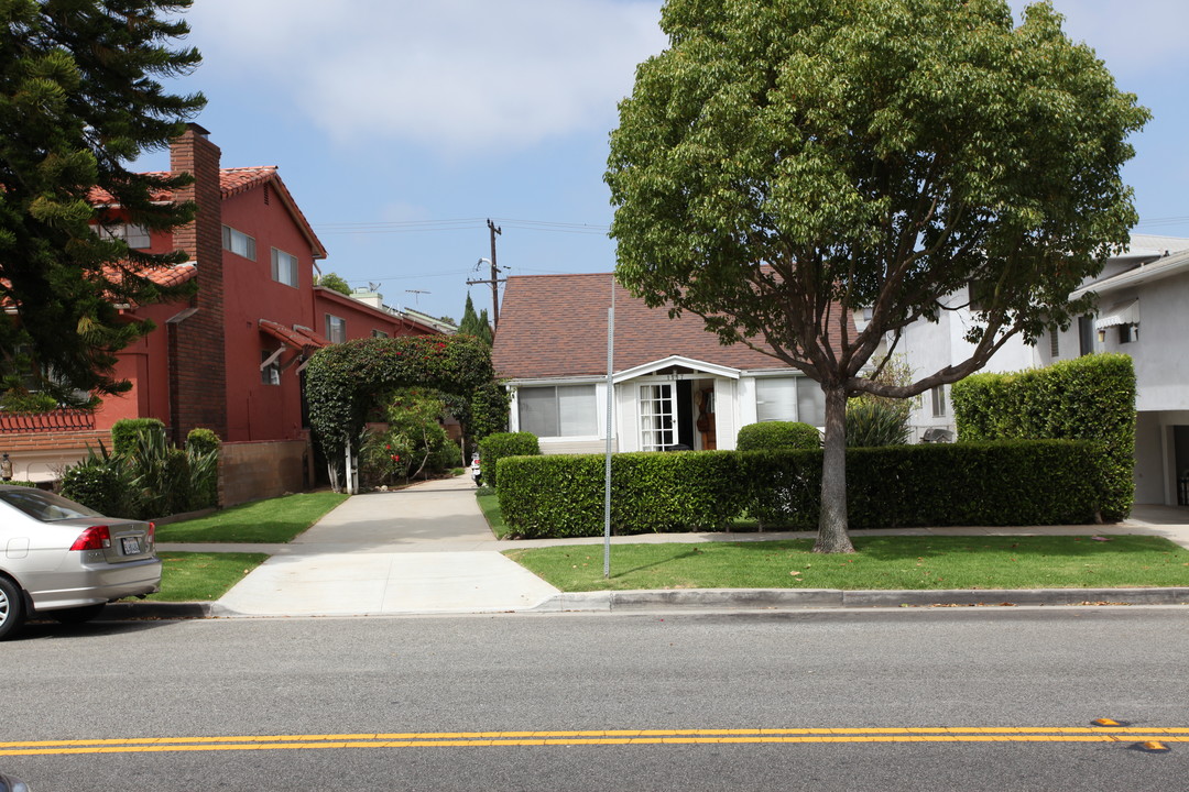 1117 17th St in Santa Monica, CA - Building Photo