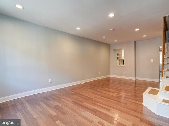 3258 Livingston St in Philadelphia, PA - Building Photo - Building Photo