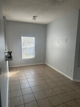 1733 Manchurian St in Groveland, FL - Foto de edificio - Building Photo