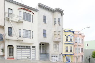 447-451 Green St in San Francisco, CA - Building Photo - Building Photo