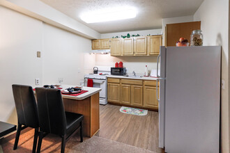 Ferndale Park Co-op Senior Apartments in Ferndale, MI - Building Photo - Interior Photo