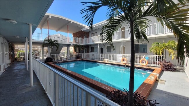 305 69th St in Miami Beach, FL - Building Photo - Building Photo