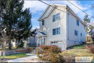 19 Henry St in Edison, NJ - Building Photo - Building Photo