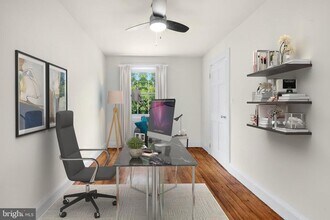 704 S Washington Square in Philadelphia, PA - Building Photo - Building Photo