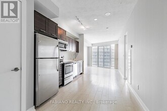 20-2320 Bruyeres Mews in Toronto, ON - Building Photo - Building Photo