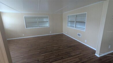 39518 Sterling Dr in Zephyrhills, FL - Building Photo - Building Photo