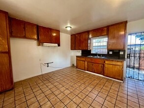 719 McDonald Ave in Los Angeles, CA - Building Photo - Building Photo