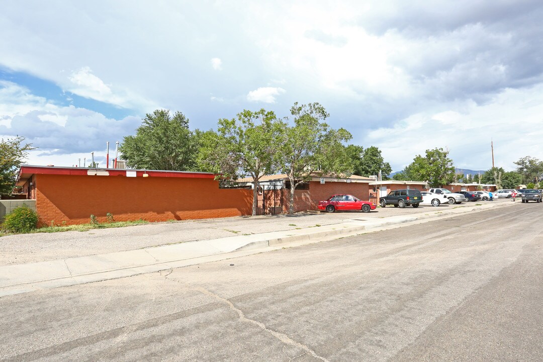 3417 Ross Ave SE in Albuquerque, NM - Building Photo