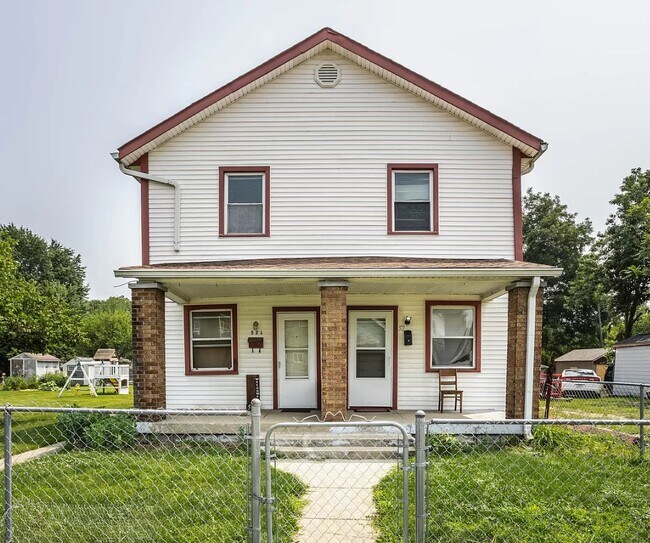 521 S Holmes Ave Rentals in Indianapolis, IN