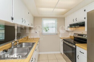 8726 Cochise Ln in Port Richey, FL - Building Photo - Building Photo