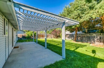 5603 S Snapdragon Pl in Boise, ID - Building Photo - Building Photo