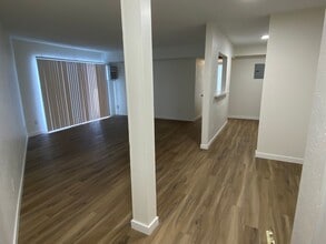 Overlook on 100 in Minneapolis, MN - Building Photo - Interior Photo